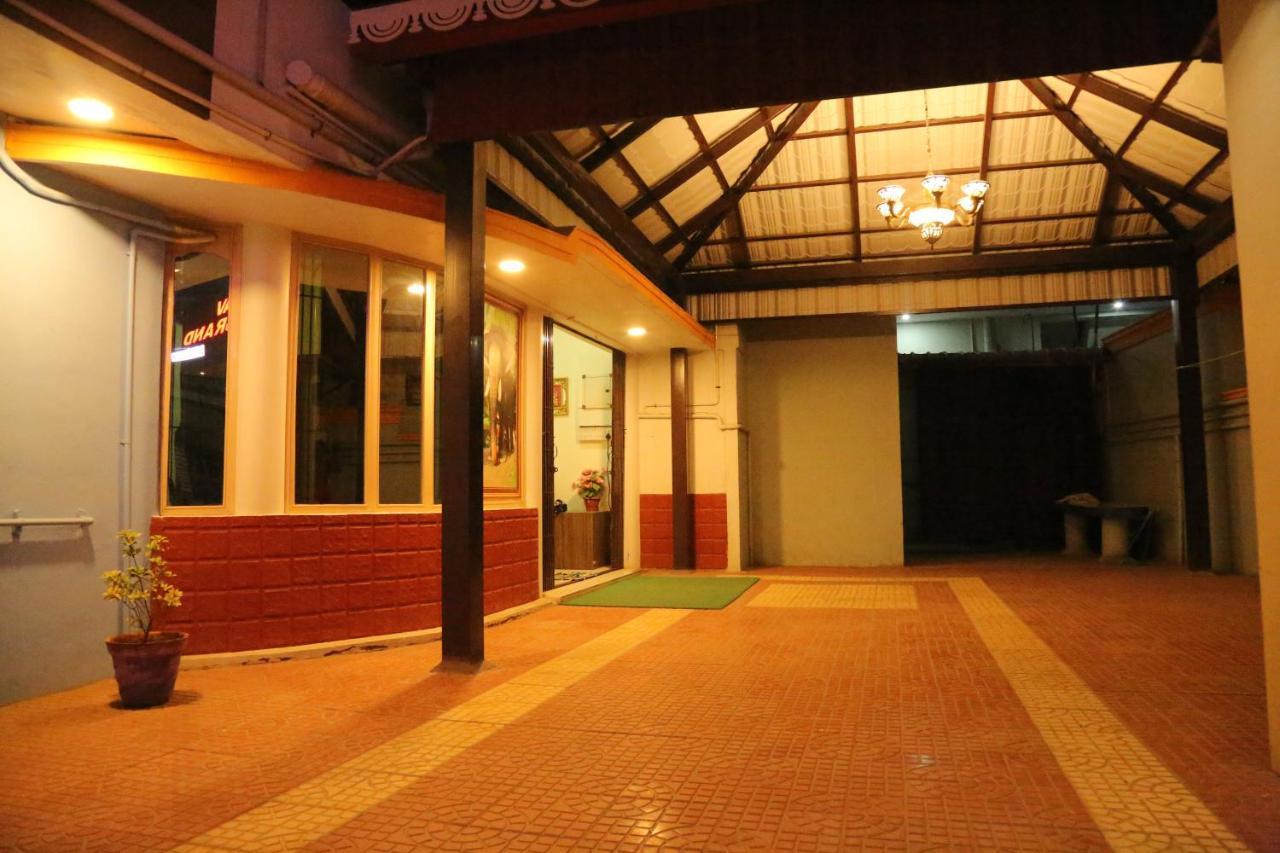 Kaala Bairav Grand Annex Temple Stay, Madurai Exterior photo